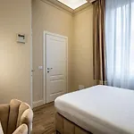 Emma Small Luxury 2*