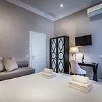 Emma Small Luxury 2*