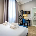 Emma Small Luxury
