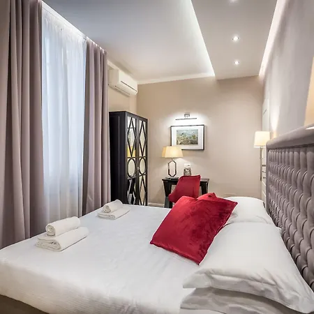 Emma Small Luxury 2* Florence