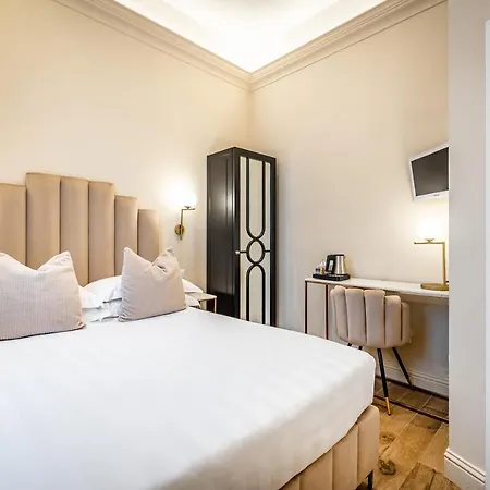 Emma Small Luxury 2* Florence