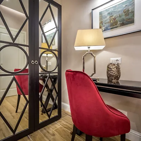 Emma Small Luxury Hotel