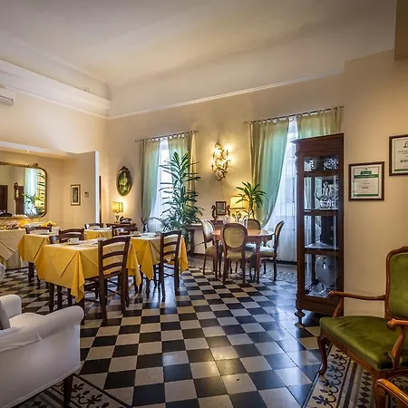 Emma Small Luxury Florence