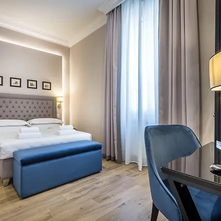 Emma Small Luxury 2*