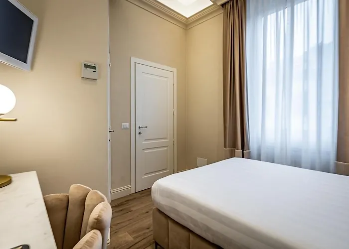Emma Small Luxury 2*