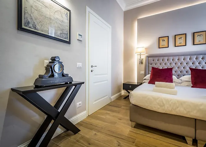 Emma Small Luxury 2* Florença