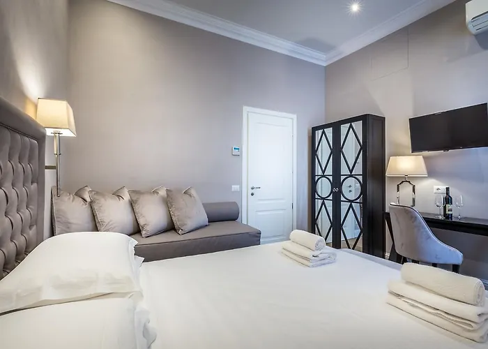 Emma Small Luxury 2* Florença