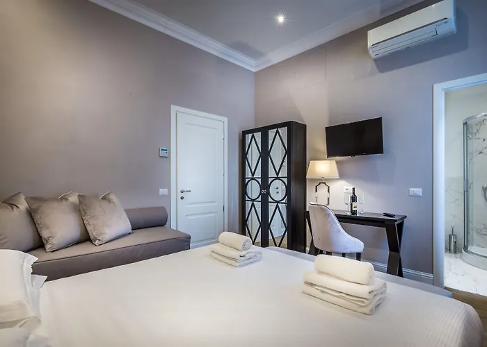 Emma Small Luxury 2*